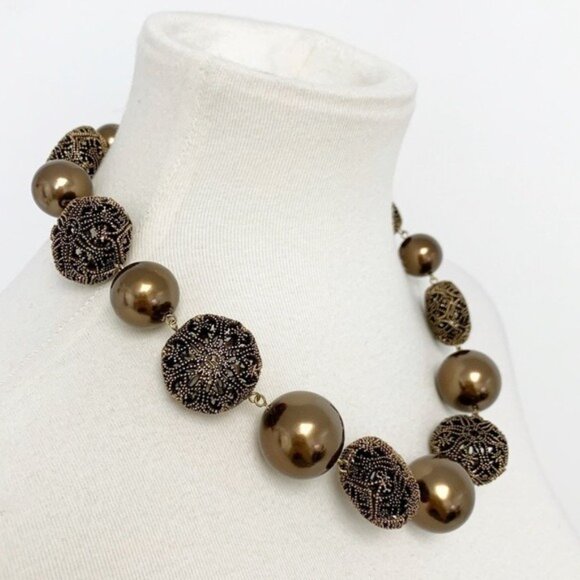 CAROLEE New York faux big pearl floral chunky statement necklace NWT - Picture 2 of 9